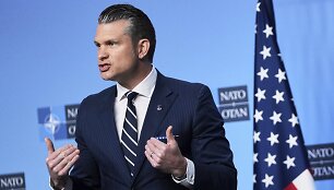 Pete'as Hegsethas / Virginia Mayo / AP