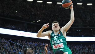 javtokas-and-ulanovas-fly-high-in-zalgirio-arena-vs-ea7-emporio-armani