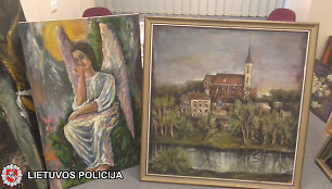 Palangoje pavogti anapilin i&scaron;keliavusio menininko darbai buvo rasti pas giminaičius.