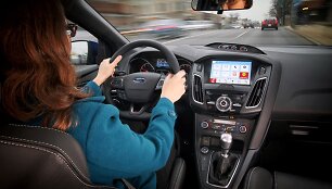 &bdquo;Ford&ldquo; pristatė sistemą SYNC3