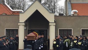 Žuvusio pareigūno laidotuvės