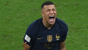 Kylianas Mbappe pasaulio čempionato finale pelnė 3 įvarčius.