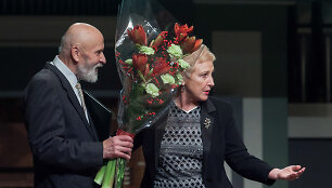 I.Degutienė įteikė 2013-ųjų Kalbos premiją dr. G.Grigui