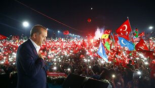 Recepo Tayyipo Erdogano &scaron;alininkų mitingas Stambule