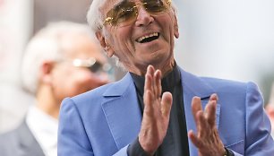 Holivudas pagerbė legendinį prancūzų dainininką Charles'į Aznavourą