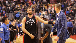 Jonas Valančiūnas ir Kristapas Porzingis