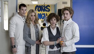 Kellanas Lutzas, Nikki Reed, Ashley Greene ir Jacksonas Rathbone'as filme &bdquo;Saulėlydis&ldquo; (2008 m.)
