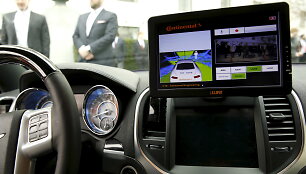 Amerikos senatoriai i&scaron;bandė penkis autonominius automobilius