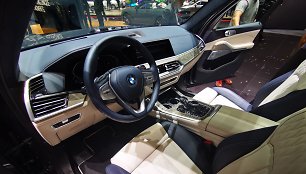 BMW X7 Ženevos automobilių parodoje