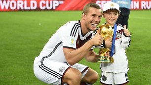 Lukasas Podolski su sūnumi Louisu Gabrieliu