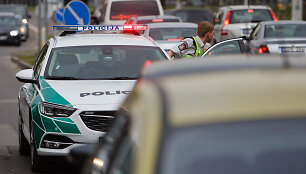 Žirmūnuose susidūrė keturi automobiliai