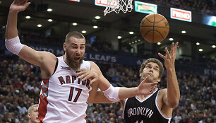 Jonas Valančiūnas ir &bdquo;Nets&ldquo; žaidėjas Brookas Lopezas