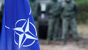 NATO vėliava
