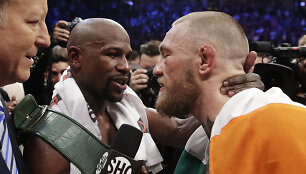 Amžiaus kova dėl &bdquo;pinigų&ldquo; diržo: F.Mayweatheris prie&scaron; C.McGregorą