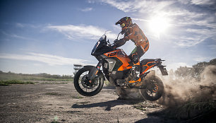 Metų motociklas: pretendentas „KTM 1290 Super Adventure S“