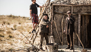 &bdquo;Tarp pilkų debesų&ldquo; filmavimo aik&scaron;telėje
