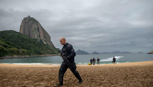 Policija Rio de Žaneiro paplūdimyje