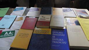 Anoniminių alkoholikų literatūra