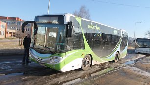 Elektra varomas autobusas „L-BUS“ 