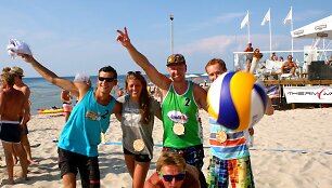 &bdquo;Neringa FM Beachball CUP&ldquo; tinklinio rungtynių akimirka