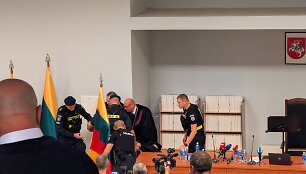 Posėdžio paskelbimo metu nualpo teisėja Zina Vilnienė: jai skubiai suteikta pagalba