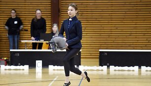 Suomijoje populiarus sportas &ndash; jodinėjimas lazdomis su arklio galva