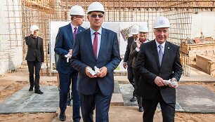 Kapsulės įkasimo ceremonija V. Putvinskio gatvėje, Kaune.