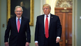 Mitchas McConnellas ir Donaldas Trumpas