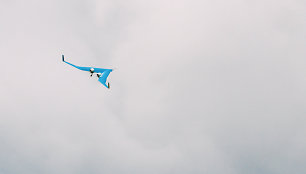 KLM kuriamo V formos avialainerio prototipas ore