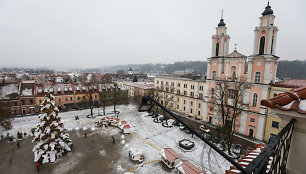 Vaizdas pro rotušės langus