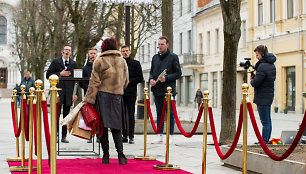 Kauniečių išradingas sveikinimas Kovo 8-osios proga