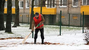 Kai kurie Klaipėdos kiemai tapo pravažiuojami tik visureigiais.