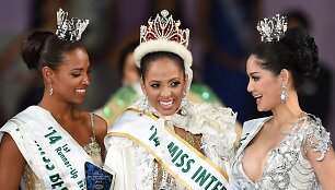 &bdquo;Mis Kolumbija 2014&ldquo; Zuleika Kiara Suarez Torrenegra, &bdquo;Mis Puerto Rikas 2014&ldquo; Valerie Hernandez Matias ir &bdquo;Mis Tailandas 2014&ldquo; Pinka Kulsoontornrut