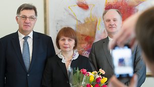 Penkioms geriausioms Lietuvos 2013 metų mokytojoms įteiktos premijos