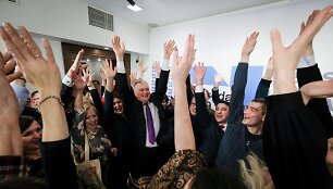 Gitanas Nausėda su komanda