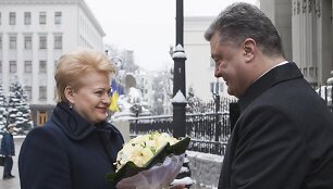 Lietuvos prezidentė Dalia Grybauskaitė ir Ukrainos prezidentas Petro Poro&scaron;enka
