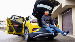 Pirmas pasimatymas su elektromobiliu VW ID.4