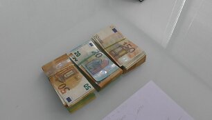 Kratos automobiliais prekiaujančioje įmonė