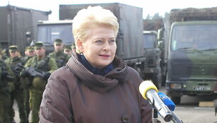 Prezidentė Dalia Grybauskaitė apsilankė Didžiosios kunigaik&scaron;tienės Birutės ulonų batalione Alytuje