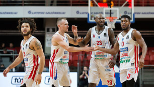 Anthony Irelandas, Dovis Bičkauskas, Laron Dendy, Kenneth Gaines