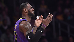 LeBronas Jamesas nusivylęs &ndash; &bdquo;Lakers&ldquo; sezonas nevykęs.