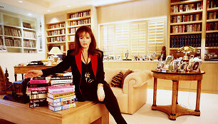 Jackie Collins