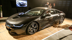 Hibridinis BMW i8 parodytas Lietuvoje