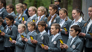 Lietuvos žydų genocido aukų pagerbimo ceremonija Panerių memoriale