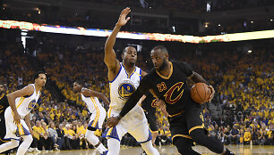 Andre Iguodalas ir LeBronas Jamesas