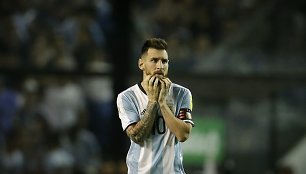 Lionelis Messi sutrikęs po lygiosiomis 0:0 pasibaigusio Argentinos rinktinės mačo su Peru.