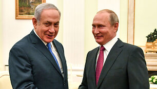 Benjaminas Netanyahu ir Vladimiras Putinas