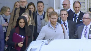 Princas Harry ir Sasekso hercogienė Meghan į Australiją atskrido komerciniu reisu