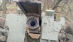 Rusiška D-30 haubica su sprogusiu vamzdžiu