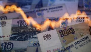 Rusijos rublio nebegelbsti milijardinės &scaron;alies centrinio banko intervencijos